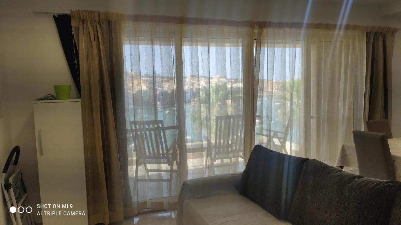 Aquamarine Sea Front Apartments - Third Floor Marsaskala Esterno foto