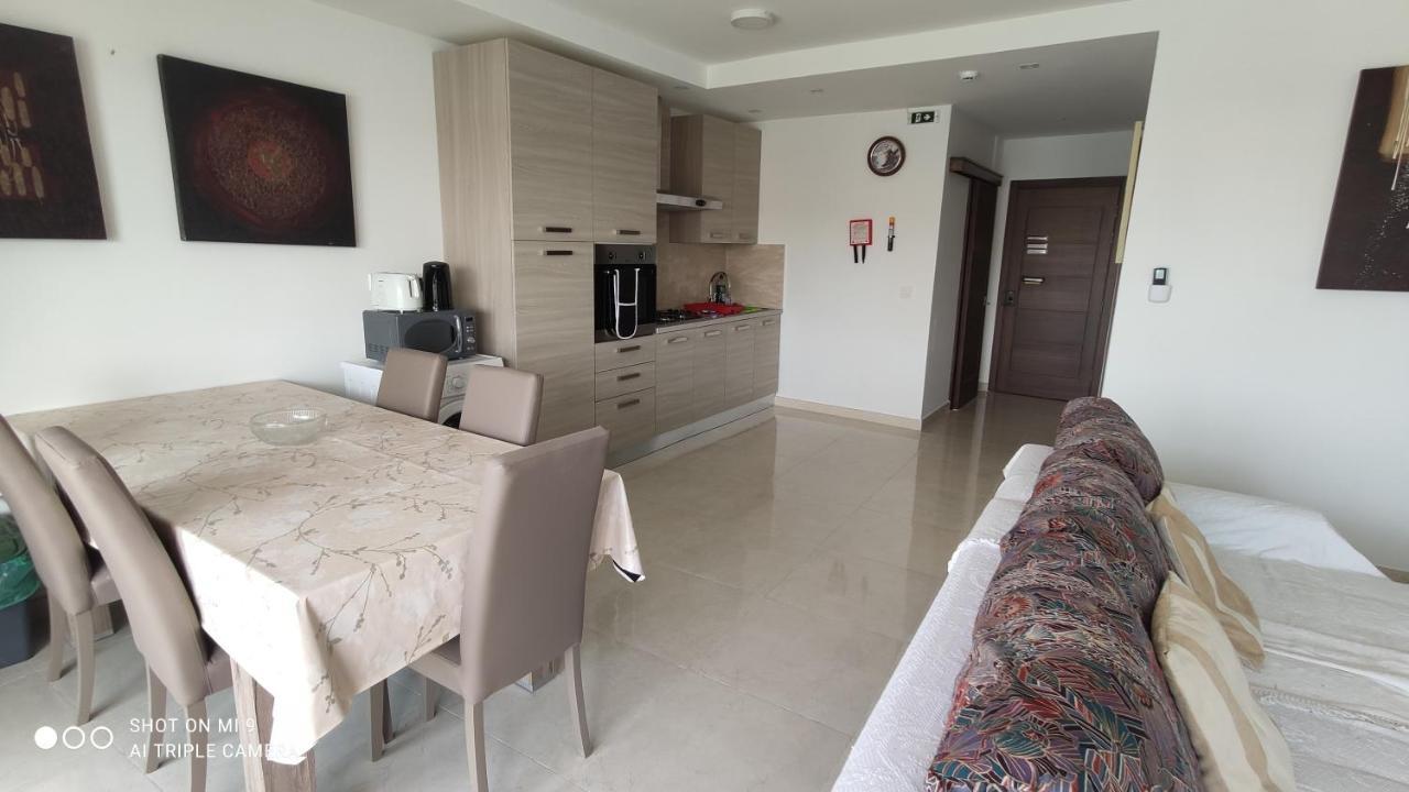 Aquamarine Sea Front Apartments - Third Floor Marsaskala Esterno foto